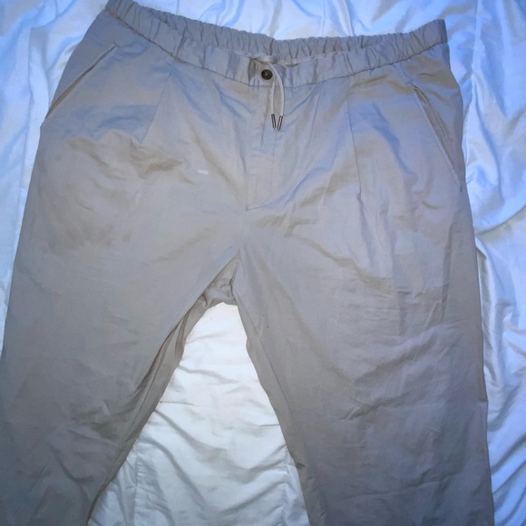 New Emporio Armani, Italian Made, beige, very lightweight, pants, size waist 38” - Picture 4 of 8